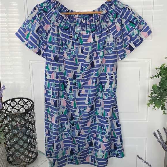 Vineyard Vines Dresses & Skirts - Vineyard vines dress harbor scene NEW Small boats